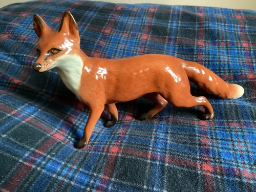 Beswick standing fox - standing,
