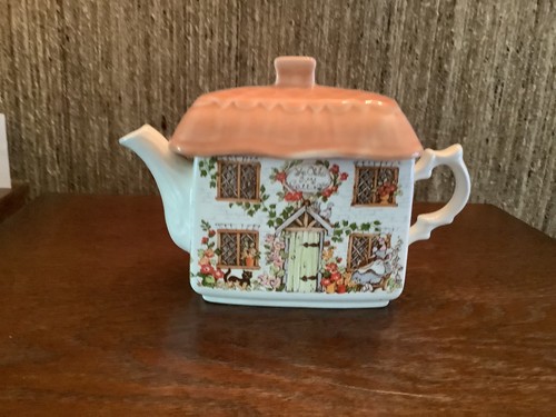 Vintage novelty cottage - vintage,