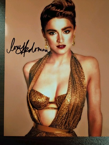 Madonna signed 8x10 coa - madonna,