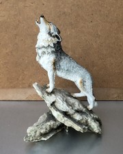 Howling Wolf Statue - Standing
