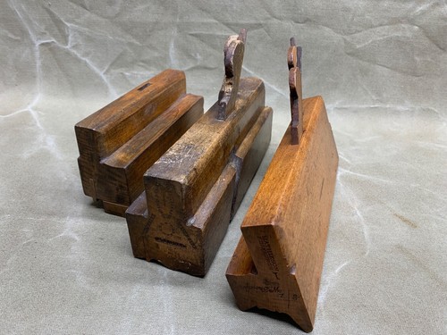Twin iron moulding - moulding, planes