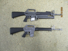 Action man/ Dragon/ Ulimate Soldier 1.6 scale & M16 weapons x 2.