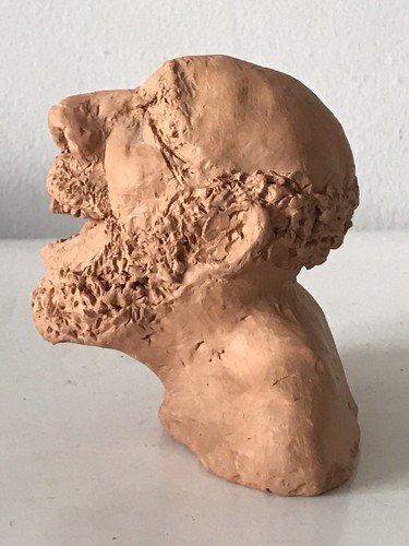 Gold terracotta bust - b,