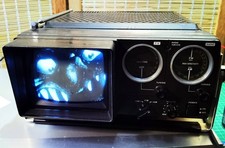 Vintage Retro Crown 5TV-525R Portable TV AM/FM Radio - GREAT PICTURE NO SOUND.