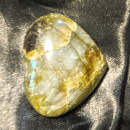Labradorite heart crystal - labradorite,
