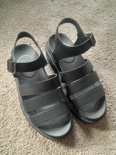 Black ladies chunky sandals - black,