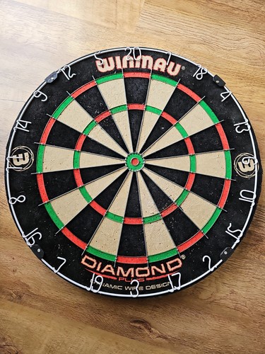 Winmau diamond plus dart board - winmau,