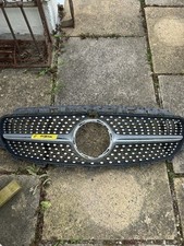 GENUINE MERCEDES BENZ W238 E CLASS FRONT GRILL A2388880300