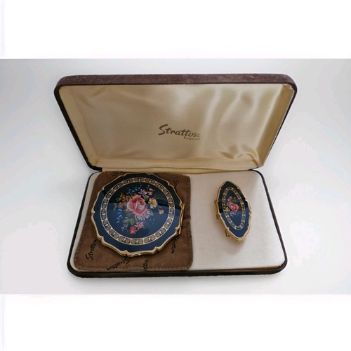 Stratton vintage powder - stratton,