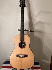 Guitar Parlour Mega Popular VE1800 N rrp £230 1/2 pr £115