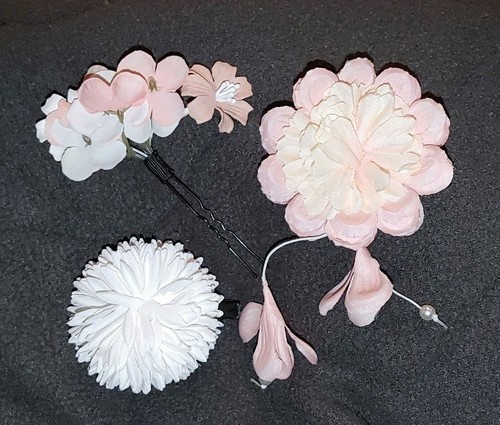 Pink and white kanzashi - and,