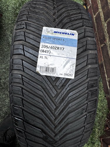 205 michelin cross - 205/40/17,