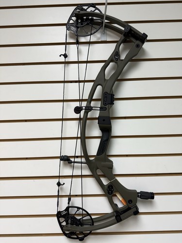 New hoyt right hand 70 - new, rx-9