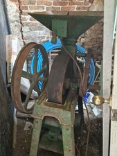 BENTALL GRAIN ROLLER ANIMAL FEED MILL HORSES SMALL HOLDING CALFS PIGS