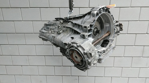 Gearbox audi sedan 2 0 - gearbox,