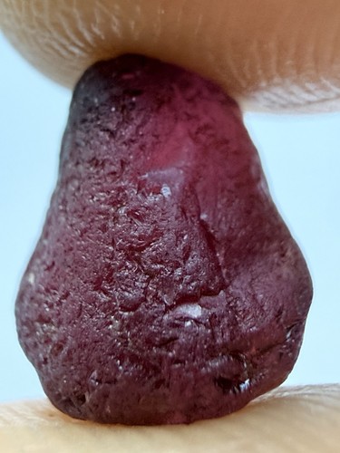 Natural garnet - 7.75, ct