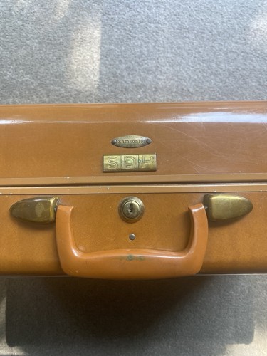 Samsonite vintage hardshell - samsonite,