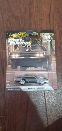 Hot wheels premium fast - hot,