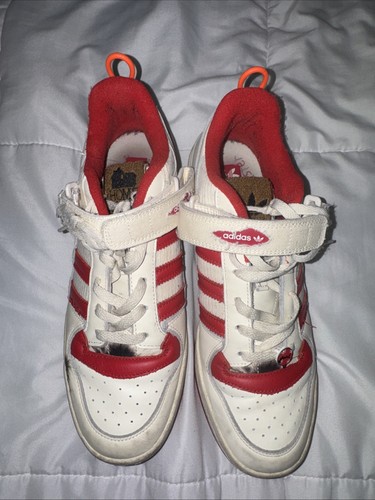 Adidas men home - alone, forum