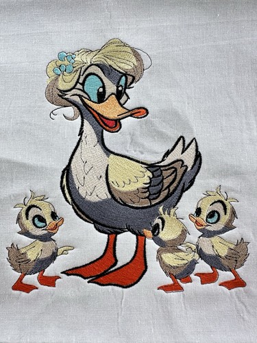 Mother duck and ducklings