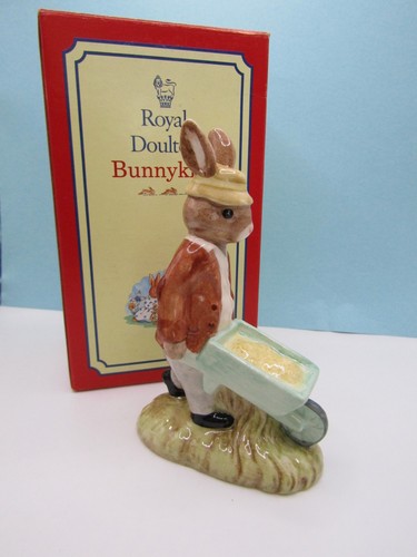Gardener bunnykins 156 - gardener,