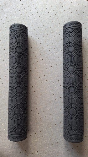 Jones grips extra - , for