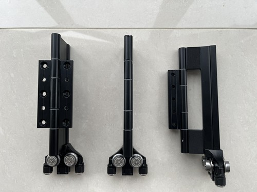 Bifold door folding - folding, wheel