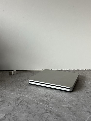 The apple macbook air a1270 - macbook,