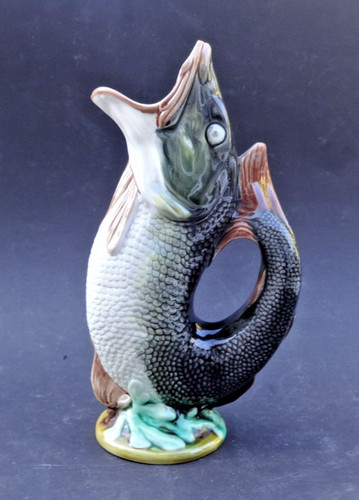 Majolica realistic fish