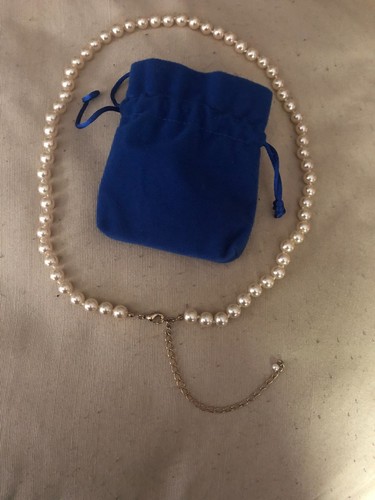 Stimulated pearls lotus - by, in