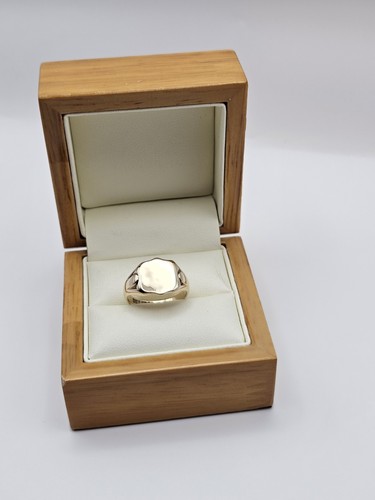 Vintage 9ct gold shield ring - vintage,