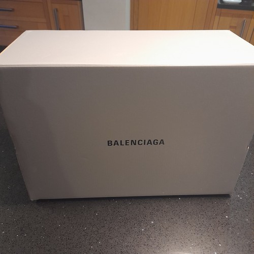 Original grey balenciaga shoe - original,