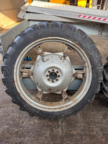 Massey ferguson ford row - massey,