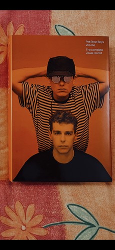 The pet shop - pet, boys
