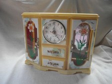 VINTAGE PLASTIC MUSICAL