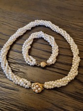 Caspian sea five strings pearl