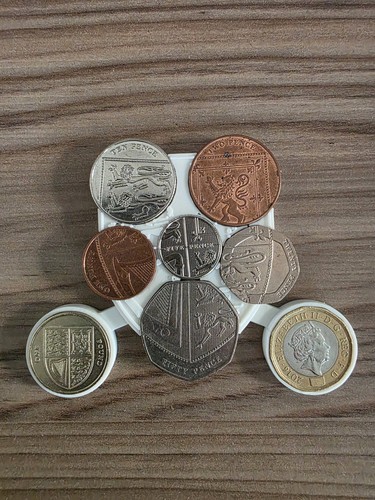 Royal shield british coin - royal,
