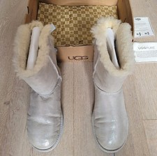 Women's UGG Bailey Bow I Boot Size 7.5