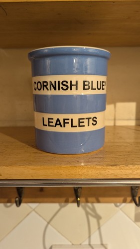 Green cornishware jar - t.g,