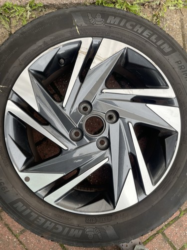 Hyunday i20 alloy wheel - i20,