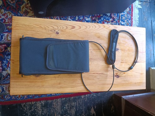 New pacsafe pouchsafe 200 - new,