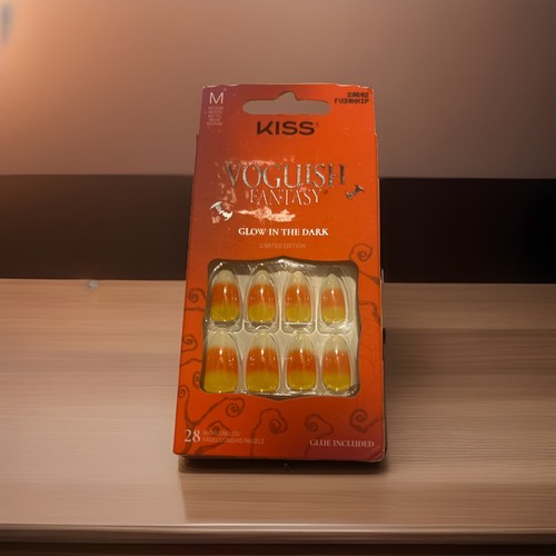 Kiss voguish fantasy halloween - fantasy,