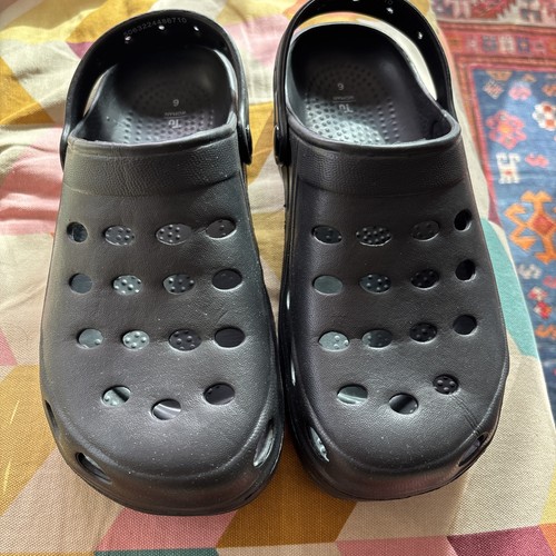 Black clogs croc style - black,