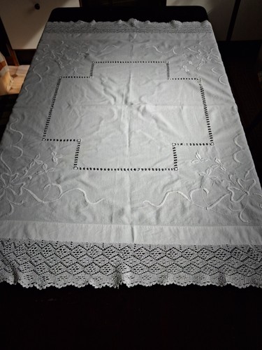 Vintage white lace - , edged