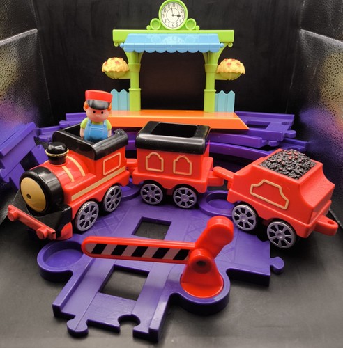 Elc happyland train set - train, figure