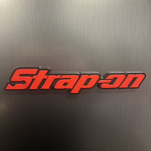 Strap toolbox fridge - on,