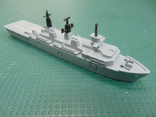 Tri ang ships 1200 hms - tri-ang,