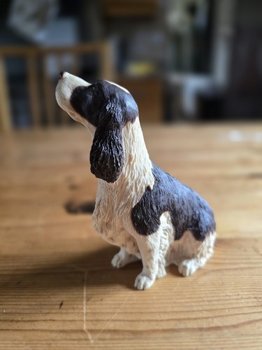 Springer spaniel figurine - springer,