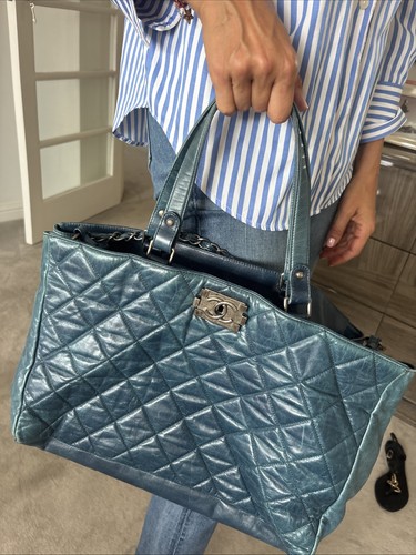 Blue green quilted aged - blue-green,