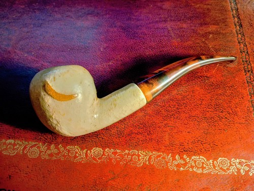 Meerschaum apple shape - , with
